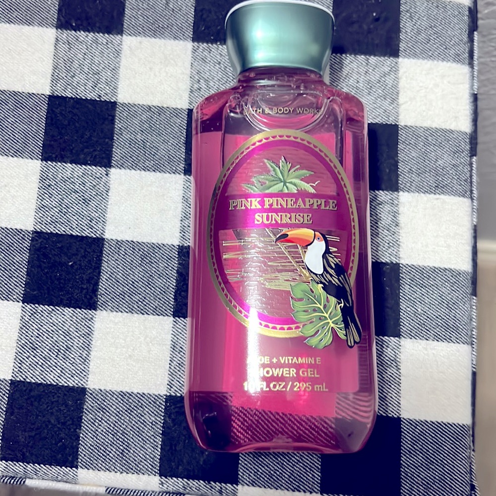 💖BATH & BODY WORKS PINK PINEAPPLE SUNRISE💖